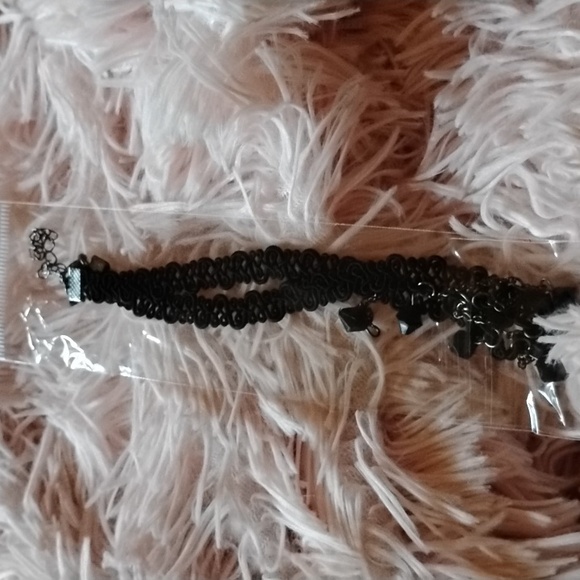 NWT. Black lace eye mask with black silk choker and lace Fingerless Gloves BLwC1 - Picture 7 of 7